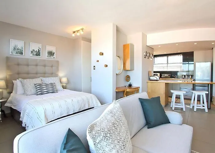 Morakani Studio 503 In Green Point.